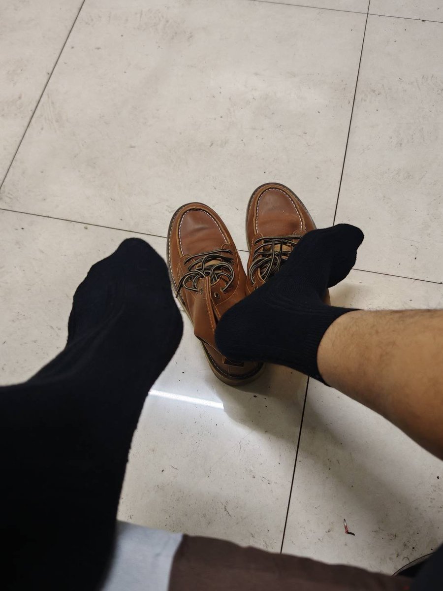 SIR99998277's tweet photo. 没有什么故事 
因为没有人主动 https://t.co/w2hT2O91uS