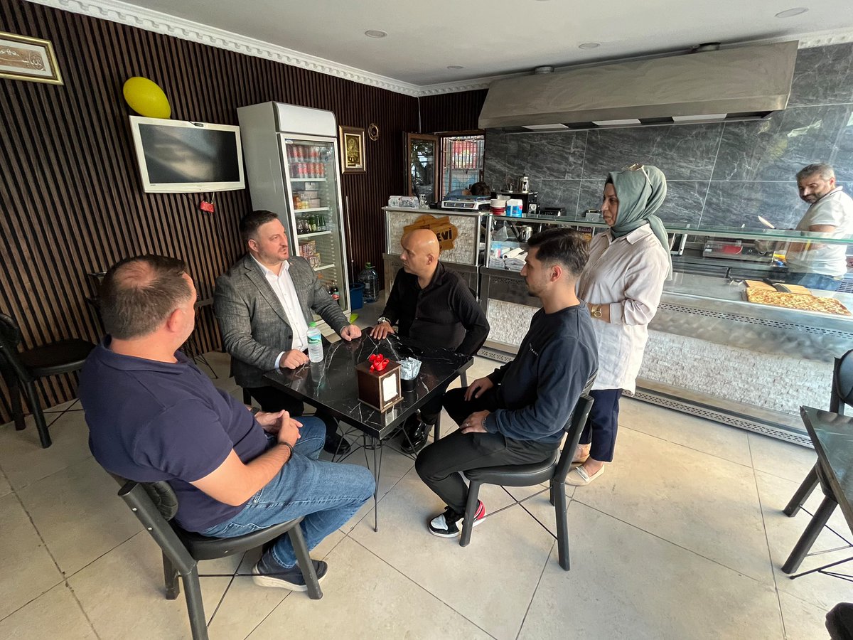FeyzullahTORLAK's tweet photo. Komşumuz Mehmet Ali Aligül’ün ilçemize kazandırdığı Cadde Cafe 57’nin açılışına katılım sağladık.

Yeni işletmemizin ilçemize hayırlı olmasını, bol kazanç ve bereket getirmesini diliyoruz.

@abdullahozdemir 
@rabiyakazak 
@DegemDeniz 
@mikailkcelik 
@mehalialg 
@ak_sancaktepe https://t.co/tC40BwmJqF