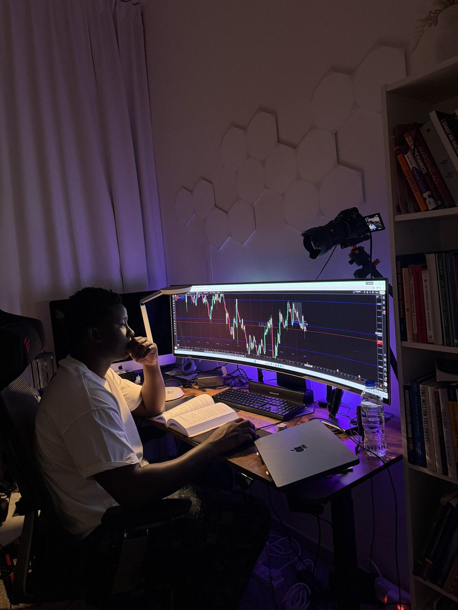 KojoForex's tweet photo. As a 14yrs Professional Trader, ask me the one question you’ve ever wanted an answer to…. Ready to answer to everyone. https://t.co/wfryFMnAJq