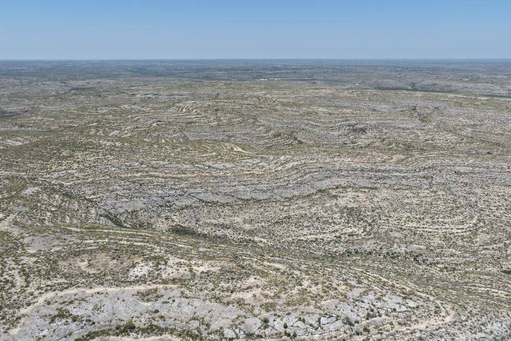 bowcore79's tweet photo. 90 acres of rugged West Texas land in Comstock for $180,000—expansive views, privacy, and dark skies near Langtry.
https://t.co/MDkX71jGS1 https://t.co/oL1JxSvh9h