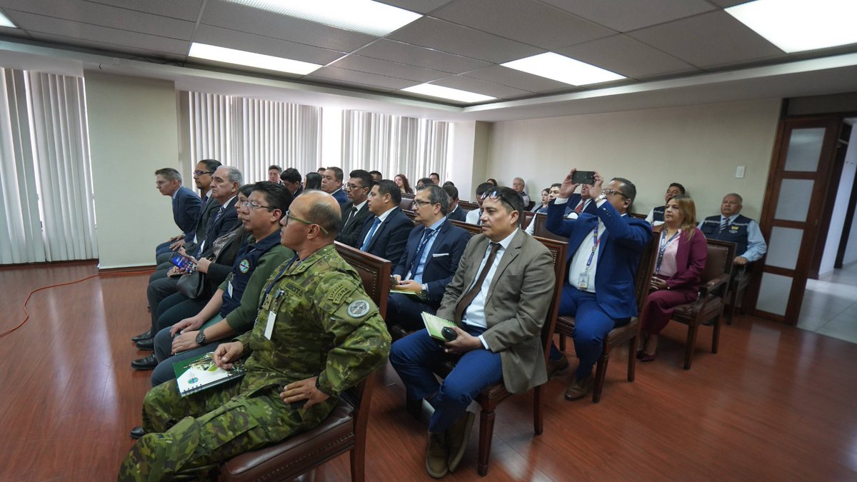 DGAC_Ecuador's tweet photo. Ecuador fortalece la seguridad de su aviación con una nueva auditoría internacional. ✈️🇪🇨

La DGAC recibe a la delegación de @icao para la Auditoría de Seguridad de la Aviación, que se desarrollará en los aeropuertos de Quito,Guayaquil y  la DGAC hasta el 1 de octubre. https://t.co/iZcgGk00Ev