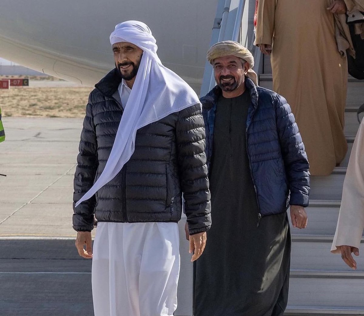Royal_7amad's tweet photo. عمه لكنه كان صاحبه واقرب له من ظله 
الشيخ احمد بن سعيد والشيخ احمد بن راشد
" الأحمدين "  
من النادر تلاقي لهم جولة او ظهور او سفرة أو صورة تخلوا من احد منهم 
مسح الله على قلوب آل مكتوم الكِرام وعظم أجرهم https://t.co/iskgHHqIcN