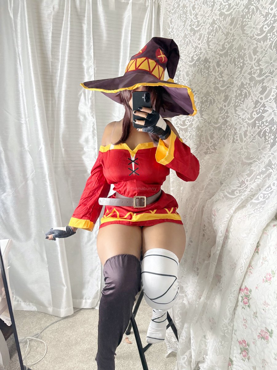 fawnabunny's tweet photo. my megumin cosplay 💥 https://t.co/Kzpd0o7BXu