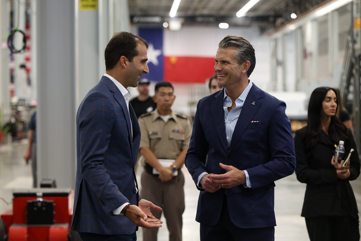 Saronic's tweet photo. On Friday, we welcomed @SecWar to Saronic in Austin as part of the Arsenal of Freedom Tour.

He toured our production line and spoke directly with our employees about the mission and the role their work plays in supporting those who serve.

Thank you, Secretary Hegseth, for spending time with our team and reinforcing the urgency and importance of the work ahead.