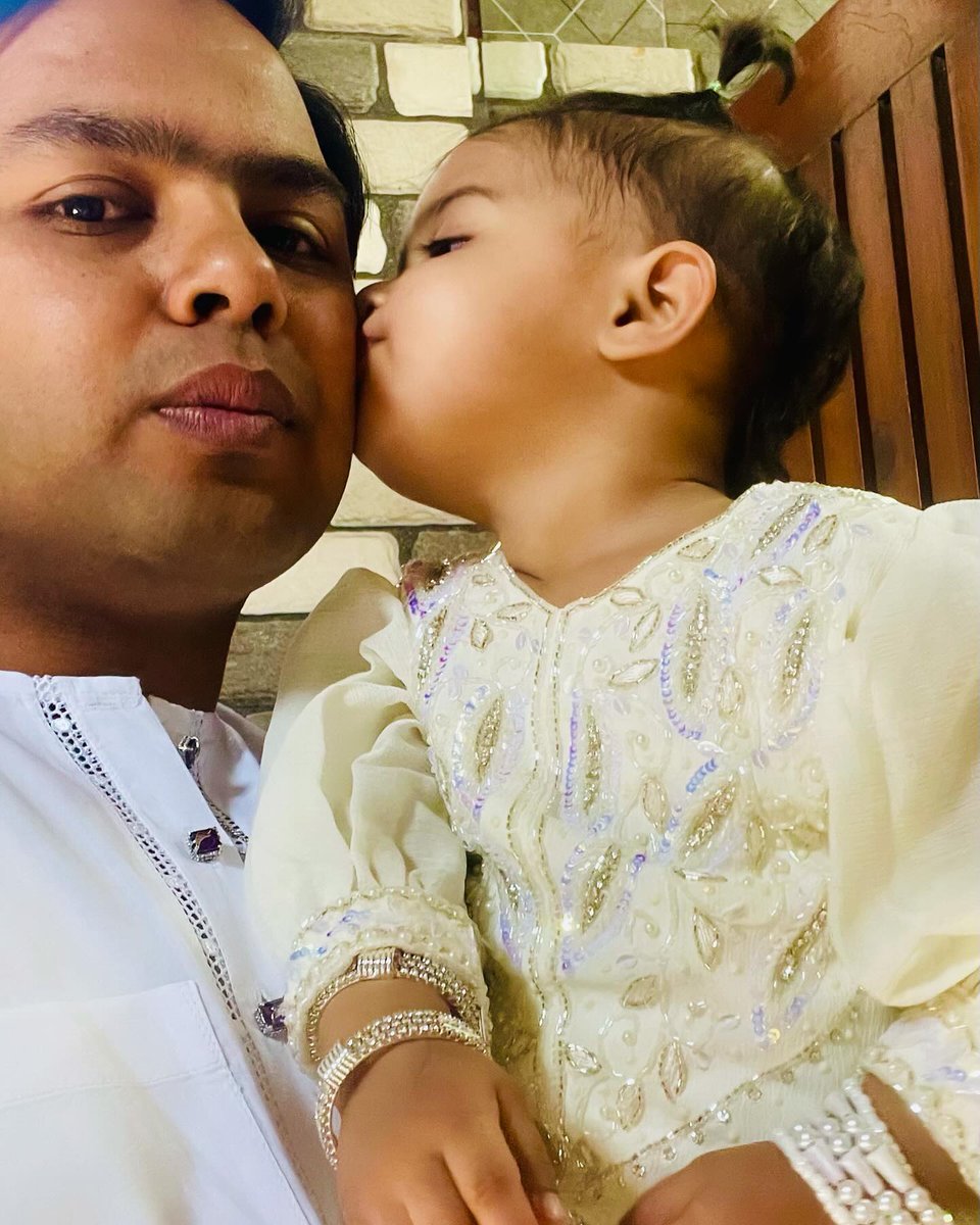 allisonrobertsj's tweet photo. Eid Mubarak https://t.co/j3vGaiDx1A