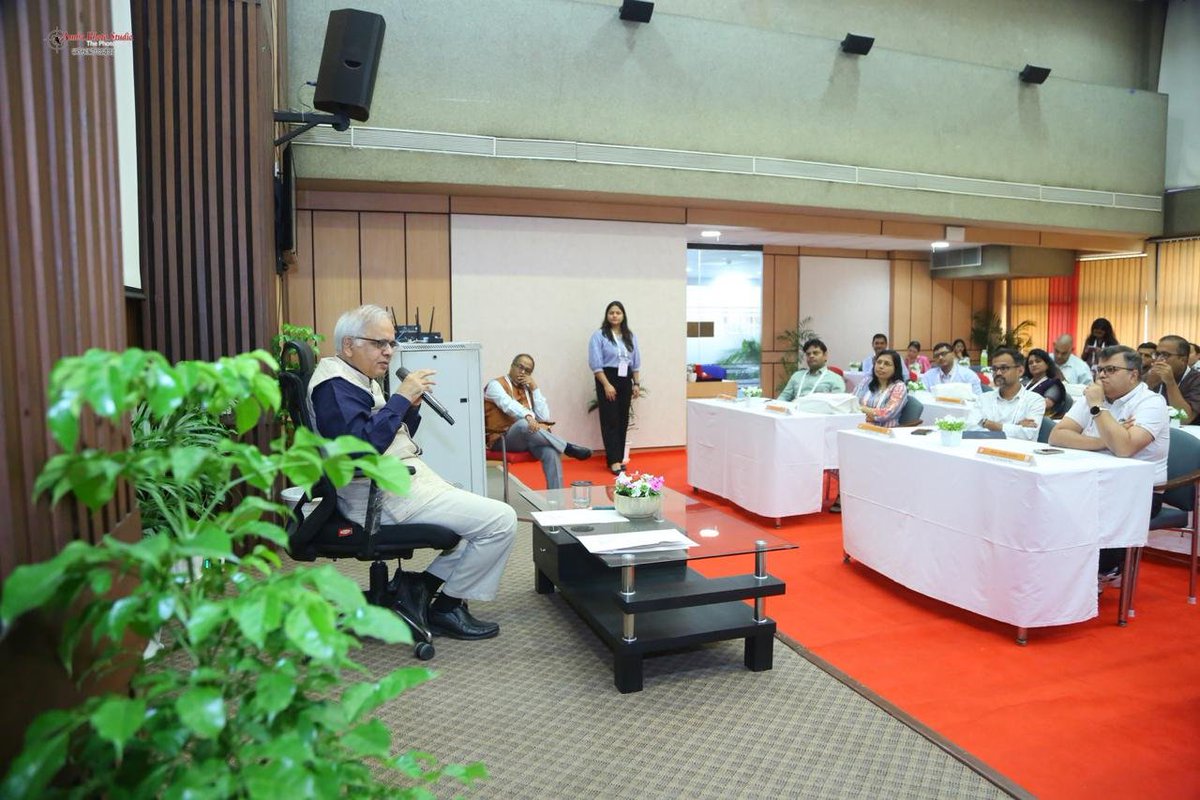 insa_academy's tweet photo. The second lecture of the day at LEADS 7.0 was delivered by Prof. Shekhar Mande, President, INSA on “Leading Large Scientific Organisations with Compassion and Empathy.” @shekhar_mande @IndiaDST @NCGG_GoI https://t.co/onxybFaeiq