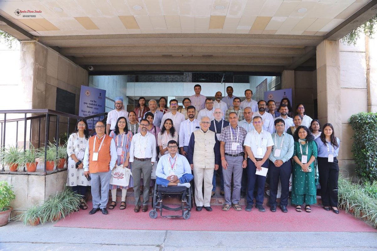 insa_academy's tweet photo. The second lecture of the day at LEADS 7.0 was delivered by Prof. Shekhar Mande, President, INSA on “Leading Large Scientific Organisations with Compassion and Empathy.” @shekhar_mande @IndiaDST @NCGG_GoI https://t.co/onxybFaeiq
