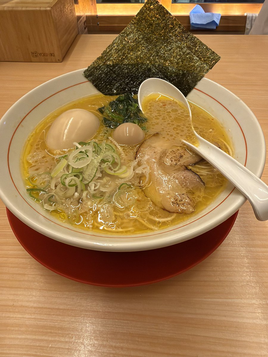 Glitch_Sound's tweet photo. 今日は飲みすぎた。。
久々春吉でラーメン https://t.co/UERzhHSkaZ
