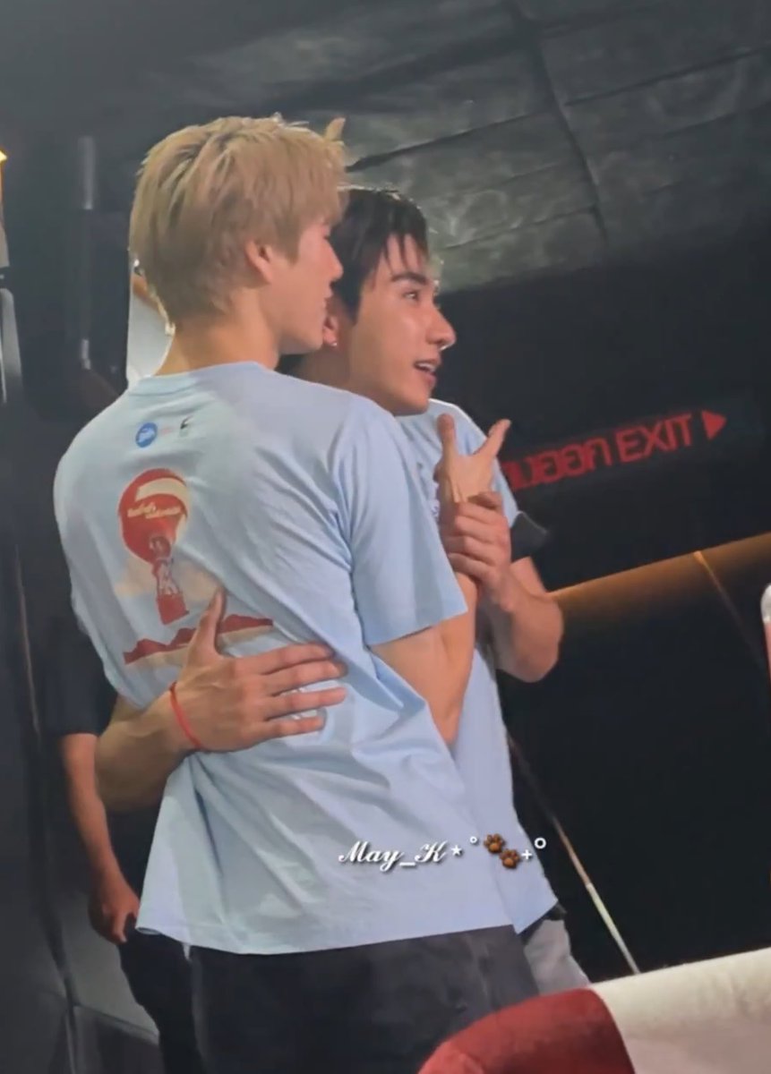 merrygoround95's tweet photo. @/ppnaravit เอาไงลูกพี่ https://t.co/SHE2wZ80TB