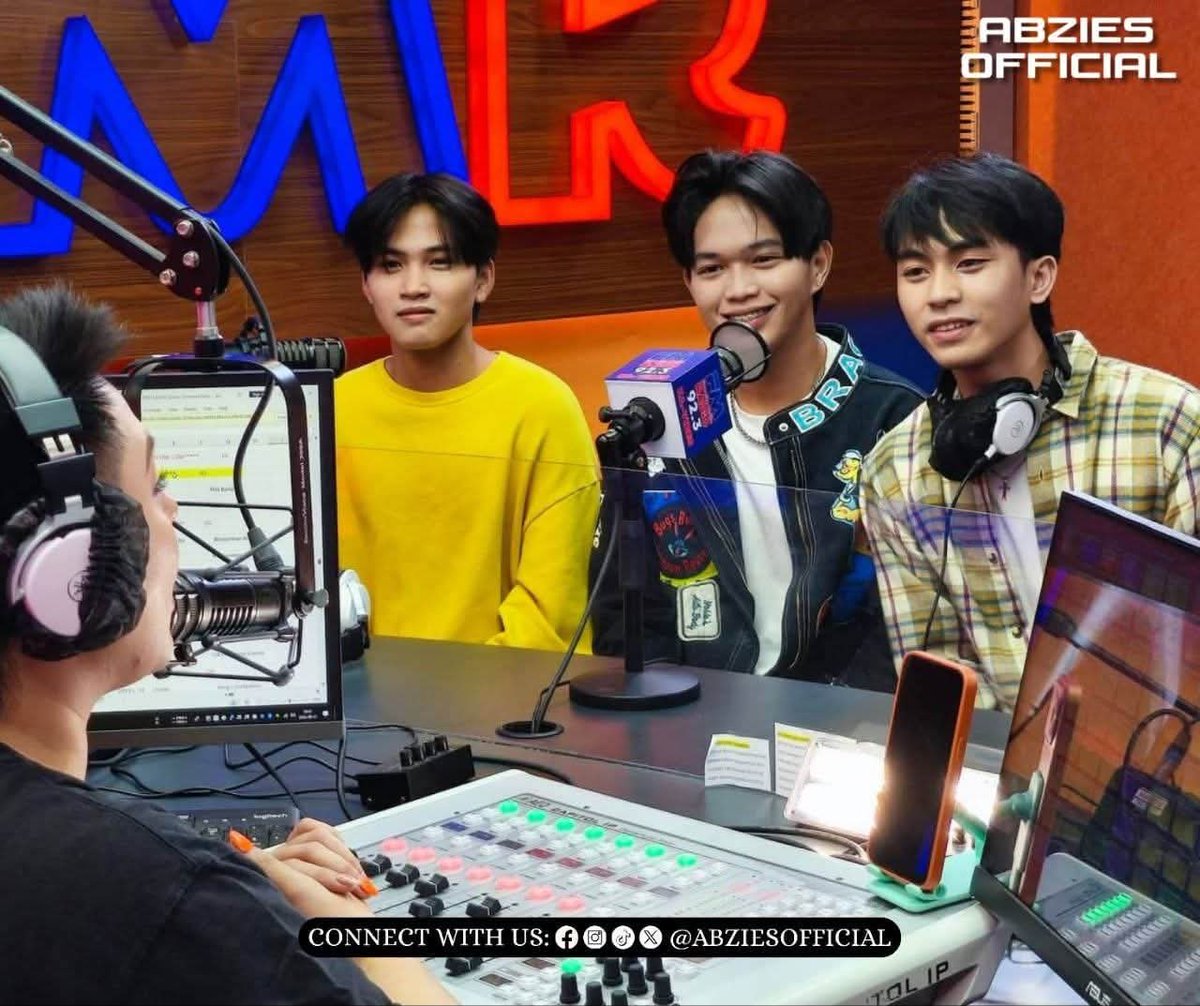 AbZiesOFC's tweet photo. ABZTRACT ON FMR! 😍

Thank you so much, FMR Manila – Banana Krew, for having our boys today! 🫶✨ Ang saya ng kwentuhan and good vibes with AbZtract on air! 🔥

Salamat sa support, FMR! See you again soon! 💙

#AbZtractNakalutang #AbZiesOFC #FMRManila https://t.co/BnoZbCvqam