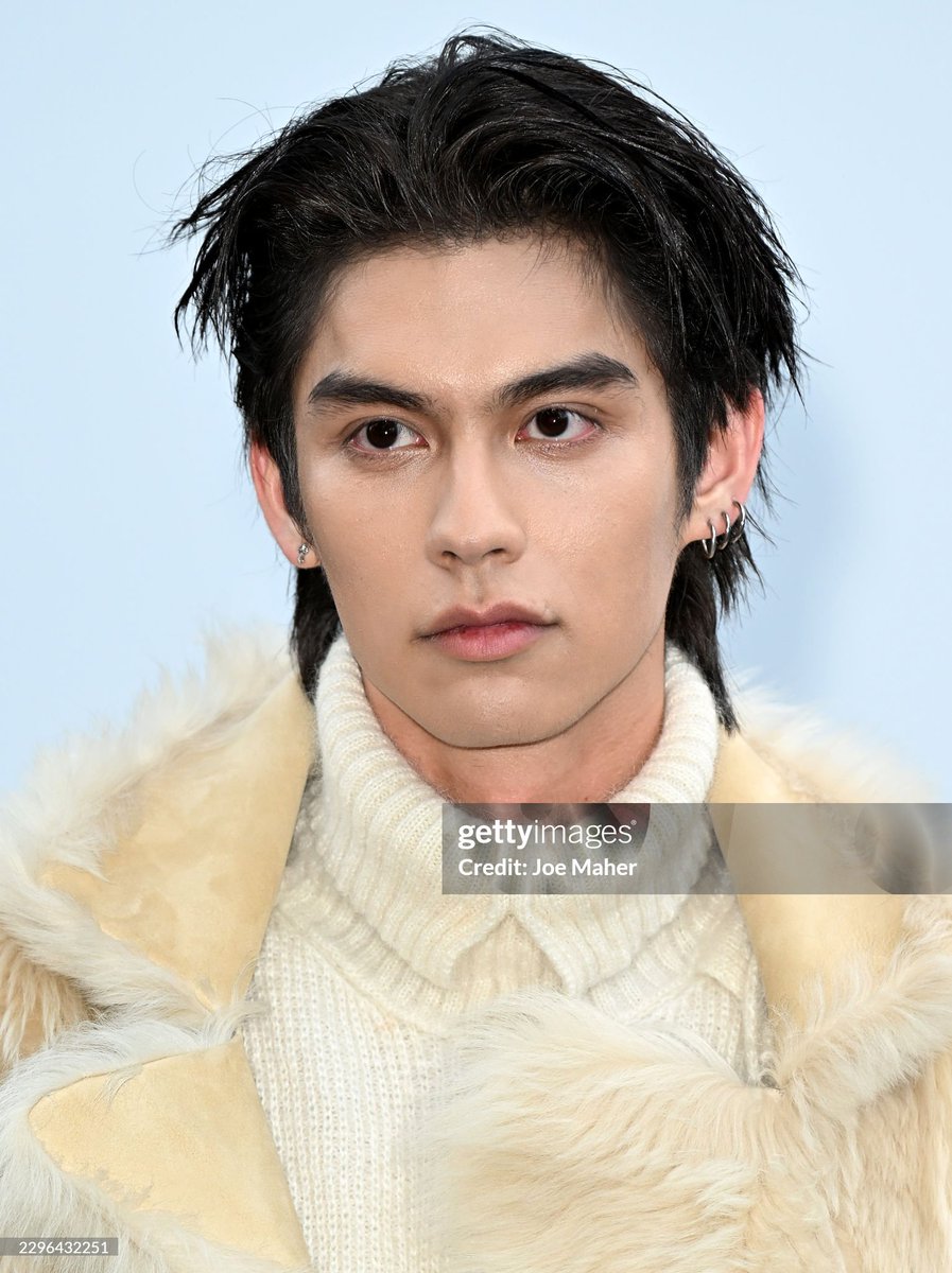 BVC_Streaming's tweet photo. [ Gettyimages : Burberry arrivals - London Fashion Week ] 

Burberry arrivals - London Fashion Week

Bright attends the Burberry show at Chelsea College of Art, London, during London Fashion Week. Picture date: Monday September 21, 2026. 

🔗 https://t.co/EdrNnByoij
🔗 https://t.co/mgAoek3Dtb

(2)
BRIGHT BURBERRY SUMMER 27
#BurberryxBRIGHT
#BurberrySS27xBRIGHT
#Burberry @Burberry
#bbrightvc @bbrightvc