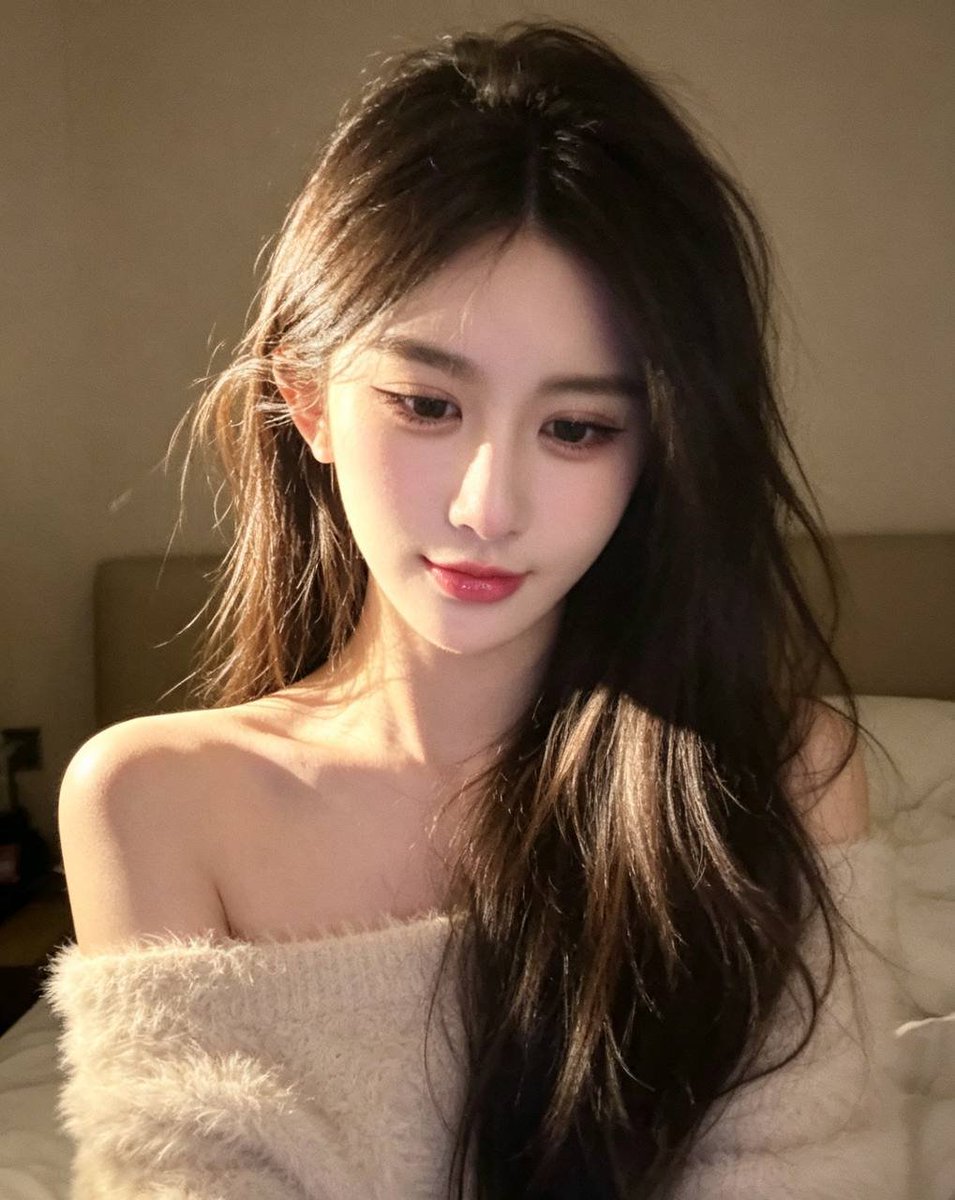 deysonandresmen's tweet photo. 怎么办，可纯可欲可性感百变的的我都爱上自己了～ https://t.co/it5uPuBakO