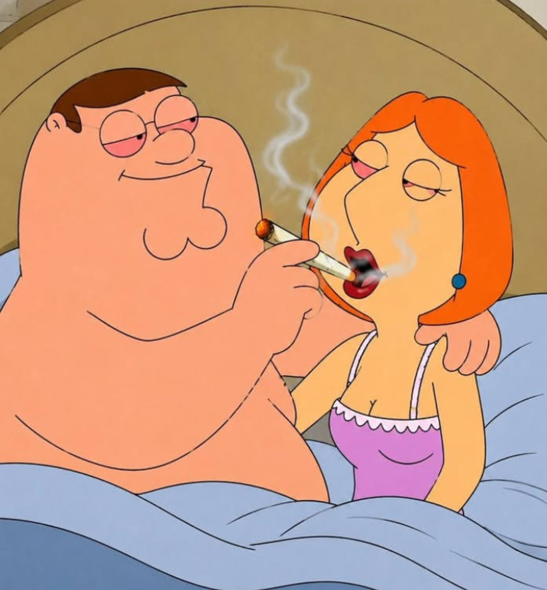 Alot091's tweet photo. Me and babe smoking before going to bed.🍃 https://t.co/SyDgbsvV83