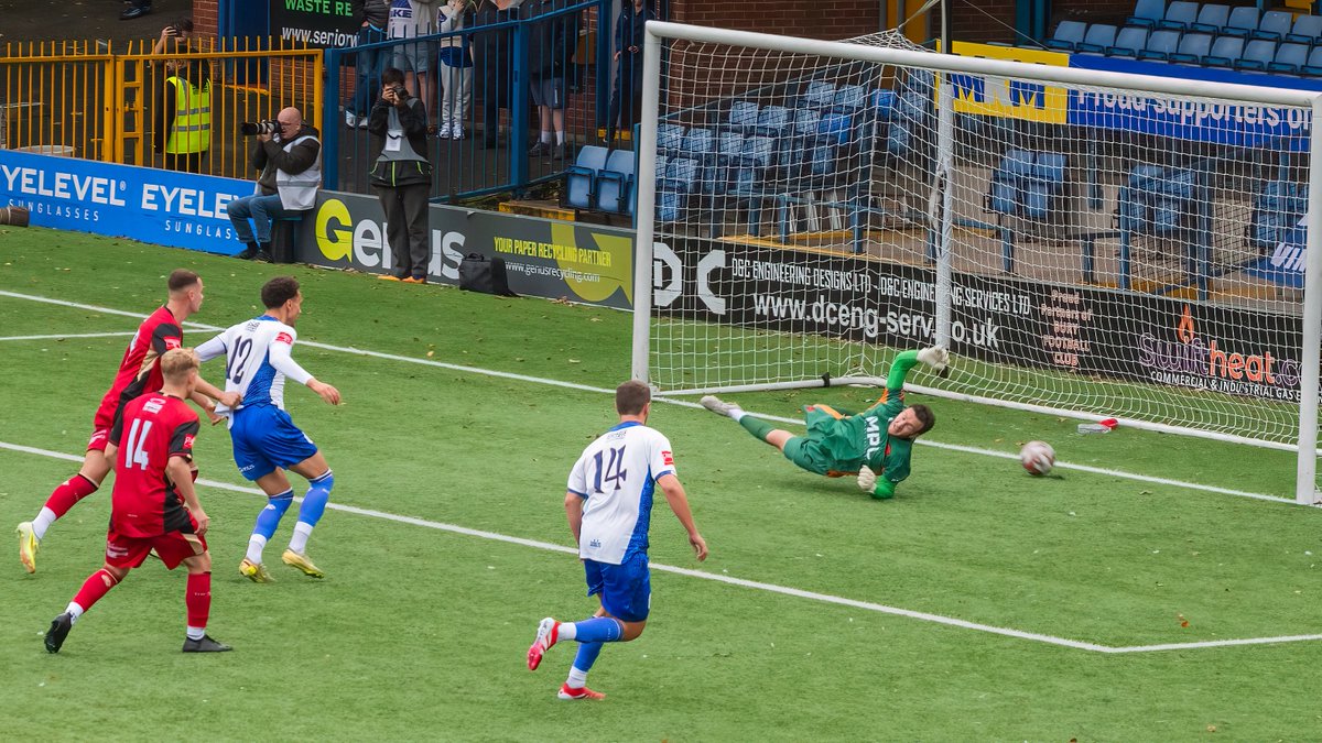 GomboczSteve's tweet photo. Bury on the attack during the game against Workington AFC in the FA Cup qualifier on 19/9/26. Many chances were created resulting in a great 5-1 win. Well done. @buryfcofficial #bfc140 #shaker #BuryFC #PartOfit @whitebluearmy https://t.co/nctRvhuZj1