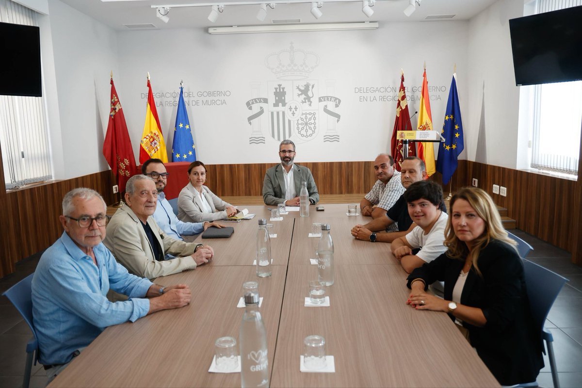 Lucassayala's tweet photo. .@Educarm impide a Alejandro matricularse en FP Especial por tener 20 años.

Una decisión que limita sus oportunidades y derechos.

He trasladado su caso al Ministerio. 

El Gobierno regional debe eliminar el límite de edad para las personas con necesidades educativas especiales. https://t.co/yUKQCB6dxR