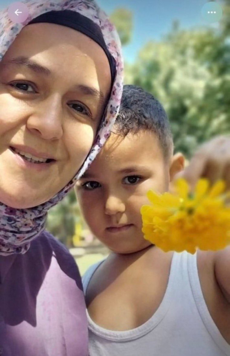 TutsakBebekler's tweet photo. 4 yaşındaki Selman, bebekliğinden beri dirençli tüberküloz (verem) ile mücadele ediyor. Anne ve babası Melek-Yusuf Tekin, 12 Eylül 2025'ten bu yana Edirne Cezaevi'nde.
Ağır hastane süreçlerini yakınlarıyla geçiren minik Selman'ın şu an en çok ihtiyaç duyduğu şey annesinin şefkati ve desteği.
@alibabacan 

#KHKsız
