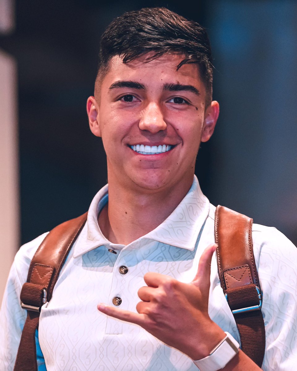 FCFSeleccionCol's tweet photo. 📸 ¡𝐌𝐢𝐫𝐞𝐧 𝐪𝐮𝐢𝐞́𝐧𝐞𝐬 𝐥𝐥𝐞𝐠𝐚𝐫𝐨𝐧! 👀

𝐉𝐡𝐨𝐧, 𝐊𝐞𝐯𝐢𝐧 𝐕𝐢𝐯𝐞𝐫𝐨𝐬, 𝐒𝐚𝐦𝐮, 𝐀́𝐥𝐯𝐚𝐫𝐨, 𝐂𝐚𝐫𝐥𝐨𝐬 𝐲 𝐊𝐞𝐯𝐢𝐧 𝐂𝐚𝐬𝐭𝐚𝐧̃𝐨 ya están con nosotros. ¡𝐁𝐢𝐞𝐧𝐯𝐞𝐧𝐢𝐝𝐨𝐬, 𝐦𝐮𝐜𝐡𝐚𝐜𝐡𝐨𝐬! 👏

#ConOrgulloColombiano🇨🇴 https://t.co/RY1qQmqFP3