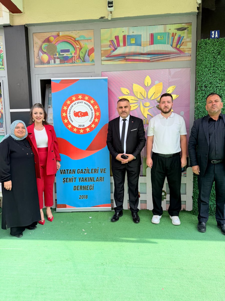 VatanGaziSehitD's tweet photo. Bugün Dernek Başkanımız Yaşar GÜCENMEZ ,Y.K üyemiz Emine AYDINBELGE ve Gazilerimiz ile Özel Beril Su Anaokulunda minik öğrencilerimiz ile buluştular++ https://t.co/9Mg8Jfase8