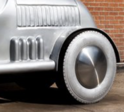 asonflower's tweet photo. The new McDonald’s Monopoly promo just dropped a giant silver race car sitting at the drive-thru with “10.06” on the bag.
🔎 Look at the four slats on the side + the wheel.
Looks like: 11110
JFK’s Silver EO 11110

125 in Simple Gematria:
= Monopoly
= John Kennedy
= Time Travel

Elon’s Roadster — 10.01
Monopoly Roadster — 10.06
Same week. Two roadsters.
Just five days apart.
Wild coincidence.