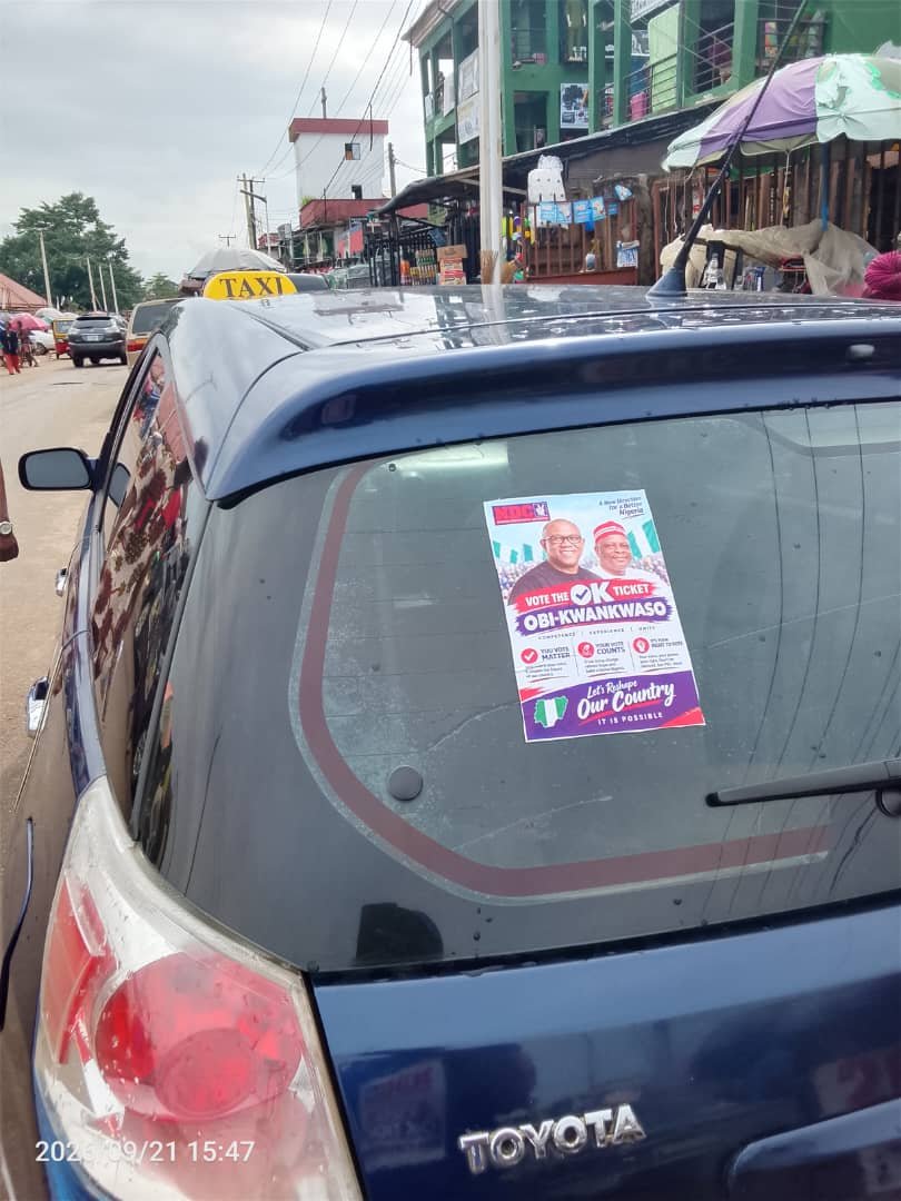 Dnphos's tweet photo. My team was out at Uselu market in Benin City today putting up stickers and campaigning for the OK ticket. I usually advise them to always head out in pairs. https://t.co/XohLczx3dd