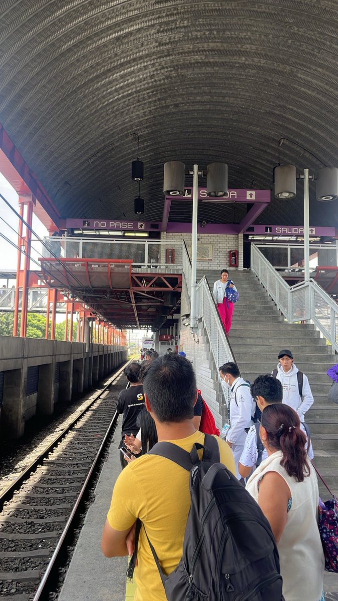 jcarlosgdc's tweet photo. @MetroCDMX @MetroCDMX , que pasa con el servicio en la línea A por que está muy lento https://t.co/T6uuEpHP1R