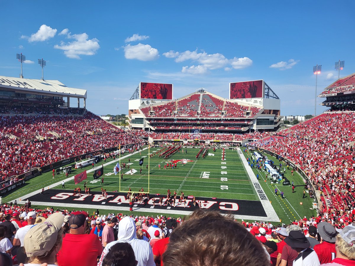ThingstheVille's tweet photo. Attendance at Cardinal Stadium for SMU was 50,199. Next week is Wake Forest. They played well against Miami, arguably one of the best teams in the country. This isn't a cupcake. If we look again at our schedule, its not a streak of easy wins. Pitt is a good team, the kitty cats somehow beat a ranked Texas A&M team. lets fill the stadium and support the team! Lets fill the stadium to support the Cards!