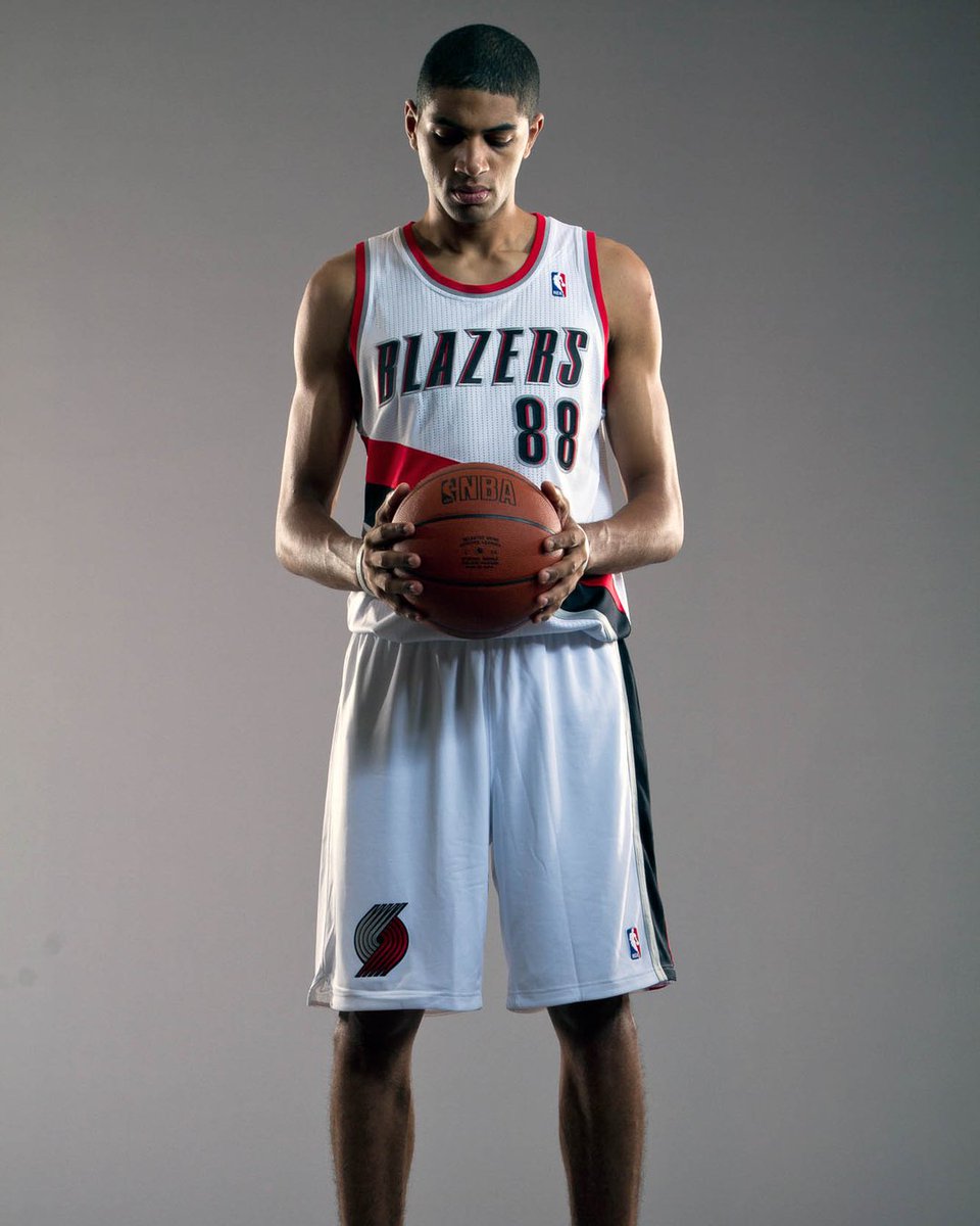 trailblazers's tweet photo. Congrats on retirement, Nico ❤️

A Blazers legend in every sense of the word. Honored to be the first chapter in a great NBA journey 🤝 https://t.co/FPYF7hR56W