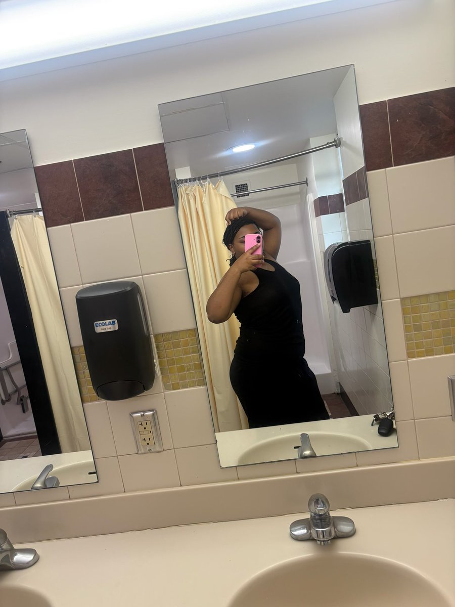 princess1eoo's tweet photo. pay me https://t.co/19ccSLu0dT