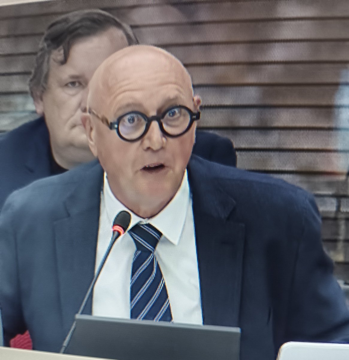 laroulotte49's tweet photo. #DirectCA
#MissLipoLoupée🦵 se prend une virgule sur son inculture par un élu de l'opposition, ce qui déplaît à #Boulazed qui déteste que soit mise en avant leur nullité lui qui se vante de son grade de #caporal 😂 après 19 ans au service de la @MarineNationale 😂
@choletagglo https://t.co/DE4BcTHk2O