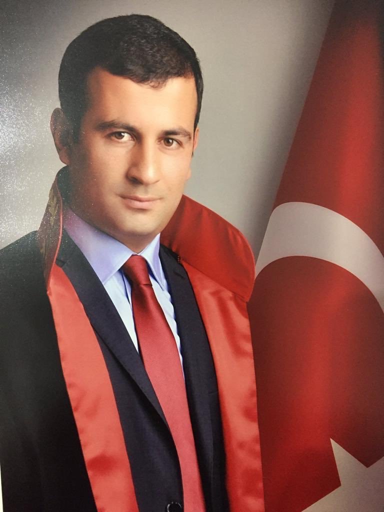 HkmMhmtKoroglu's tweet photo. İnsanlara zulmetmeyi bırakın...

#KHKsız bir Türkiye'de öğretmen öğretmenliğini, polis polisleri, hakim hâkimliğini,... yapsın. 

Çocuklar, kadınlar, erler, askeri öğrenciler ve tüm masumlar özgürlüğüne kavuşsun. 

#KHKsız bir Türkiye'de hakkı yenen tüm KHKlıların hakkı iade edilsin.