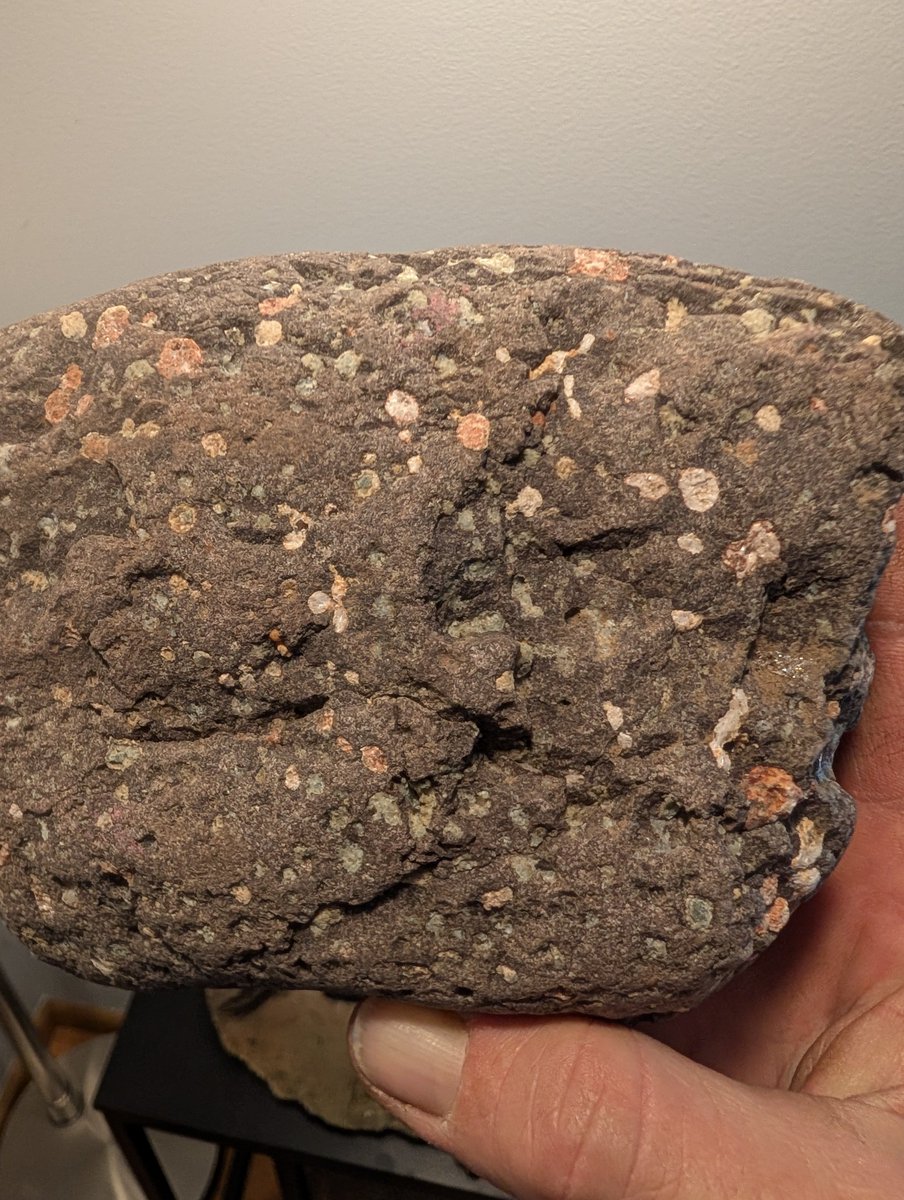 discrafty's tweet photo. @astrooalert You know if I were a rock that looked like your picture... https://t.co/NYV3deraoP