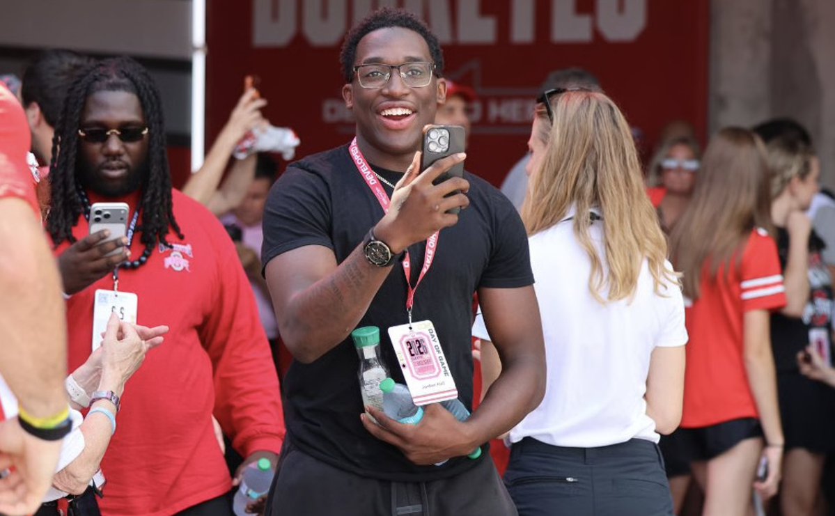 alexgleitman's tweet photo. INTEL: Latest on #OhioState & top 2027 target, scoop on a top 10 overall prospect, and more from the #Buckeyes recruiting weekend https://t.co/1tRGTbkpHw https://t.co/MEMiOwJ84i