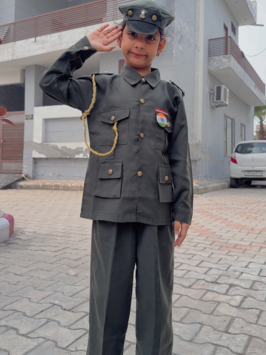 MoranoAmado's tweet photo. Small in size, big in josh. Proud to be ARMY. https://t.co/n3I41Tql9b