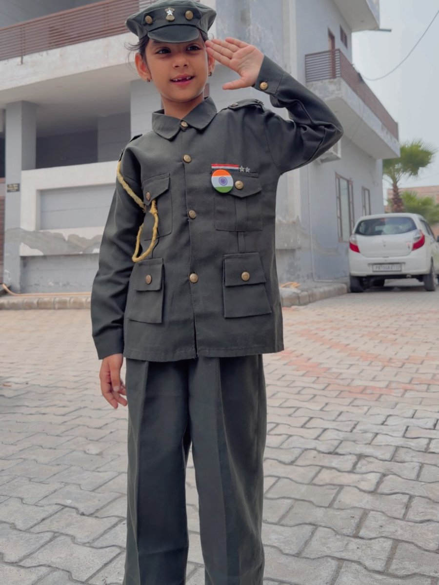 MoranoAmado's tweet photo. Small in size, big in josh. Proud to be ARMY. https://t.co/n3I41Tql9b
