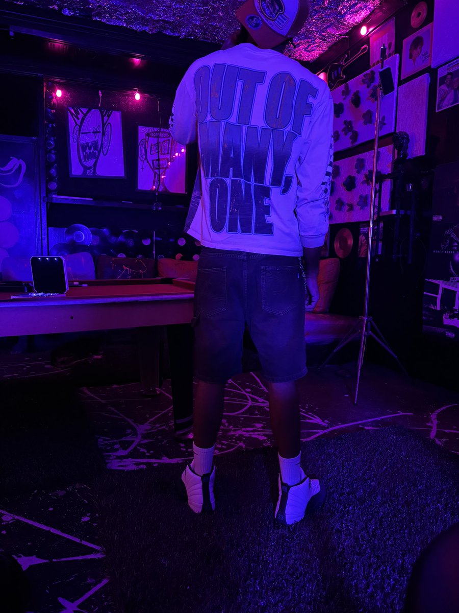 JonWayn39721579's tweet photo. Still A YungSaccGetta 🦅Yung Drug Dealer IMAA BREAD 🍞 Winner 🏆 IMAA BIG SPENDER 🤑 
✋🏾 https://t.co/uXWCto7DCp