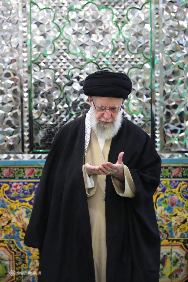 IRANrmet's tweet photo. روایت تجربیات جنگ‌های معاصر در مدارس، باعث می‌شود نسل جدید بفهمد که مقاومت یک فرهنگ است که باید با آگاهی ترویج شود. #مهر_مقاومت #حماسه_پایدار https://t.co/1x39g8ua1h