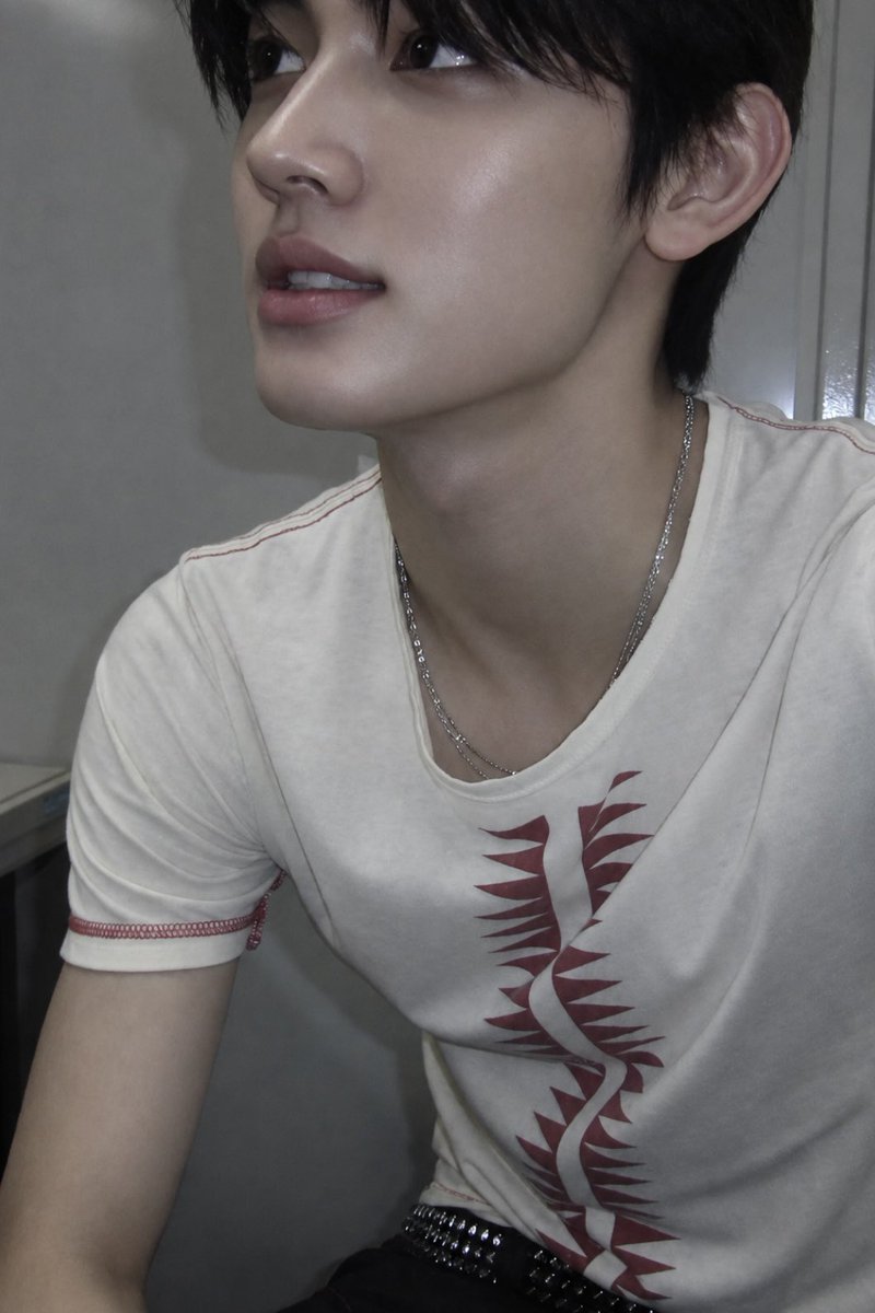 coertisify's tweet photo. HE’S HELLA FINE IM NOT OKAY https://t.co/R2DSW0hymL