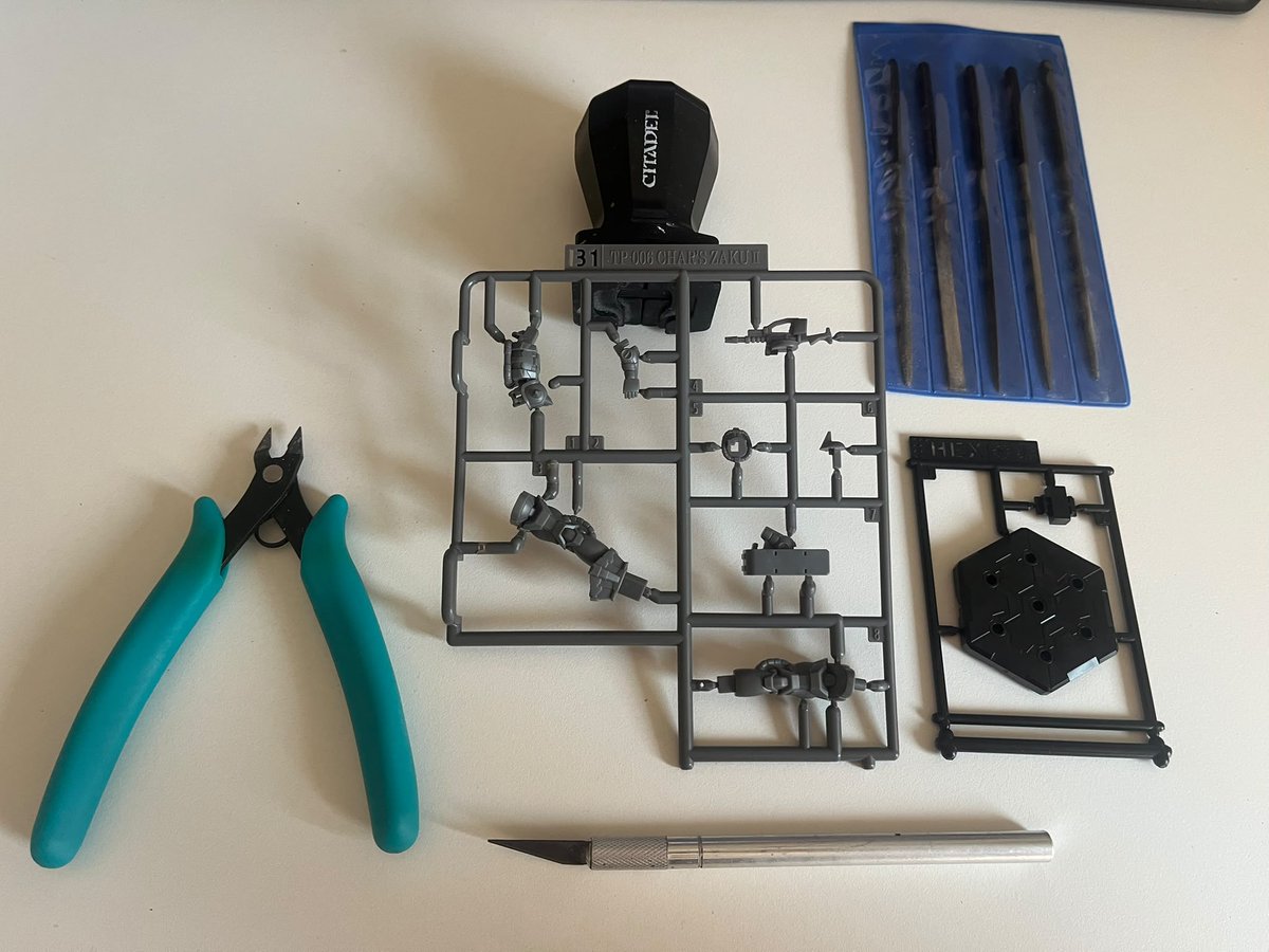 Edd_hollow's tweet photo. Gundam Assemble - Online Zaku Painting Showcase, Part 1
Just today I got the Painting Kit for the Showcase, today is centered in sanding and assembling.
And now to decide if it will be a diorama.
#GundamAssemble #GundamAssembleShowcase #GundamAssemblePainting #GundamAssembleHobby https://t.co/z2SBwfLmIn