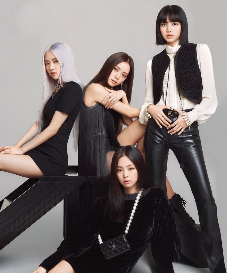 pinksview's tweet photo. if BLACKPINK wins ‘Best Group’ at the 2026 VMAs, it would be their third win in the category (after 2023 & 2025). 

that would set several records:

• first girl group to win in consecutive years (2025 + 2026). 
• first girl group to win the award more than twice.
• become the girl group with the most wins, passing TLC (who has 2, from 1995 and 1999). they would be the first girl group to reach 3.