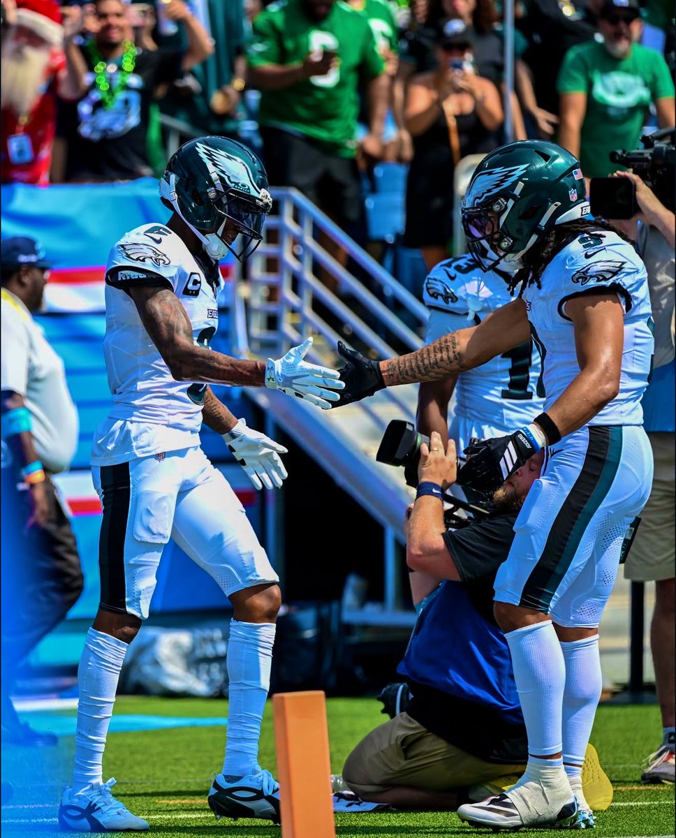 DillyPhilly215's tweet photo. 6️⃣🤝9️⃣

#FlyEaglesFly https://t.co/phV3uL07NZ
