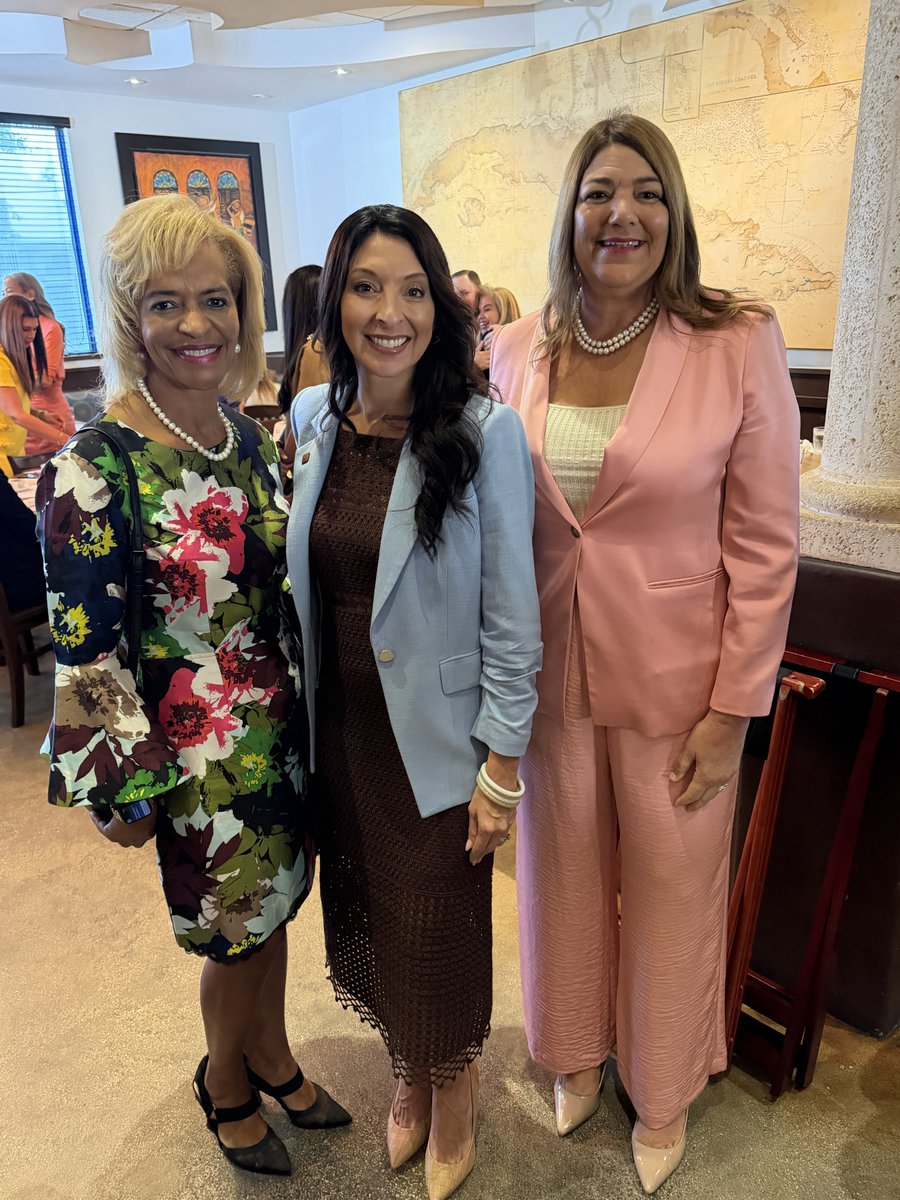 mdcpresident's tweet photo. Strong communities are built when we listen to one another and stay focused on the issues shaping people’s everyday lives.

Thank you, @ErikaDonalds, for a thoughtful conversation on education, mental health, workforce and Florida’s promise! 

These issues are deeply connected to the strength and well-being of our families and communities.