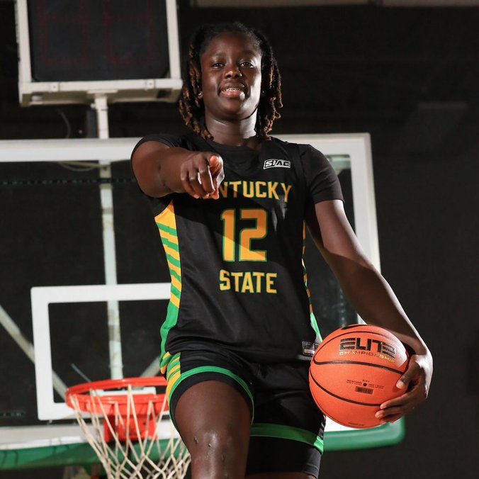 ajplus's tweet photo. 🇺🇸: ICE arrested Aminata Seck, a Senegalese student basketball player, at the airport on her way to a game in New York.

Her lawyer says she may have missed a visa deadline because she was having back surgery at the time. She has been held for almost 7 weeks.

ICE has arrested a record 50,000+ people in the U.S. in August 2026 alone – that’s 1,600 a day.