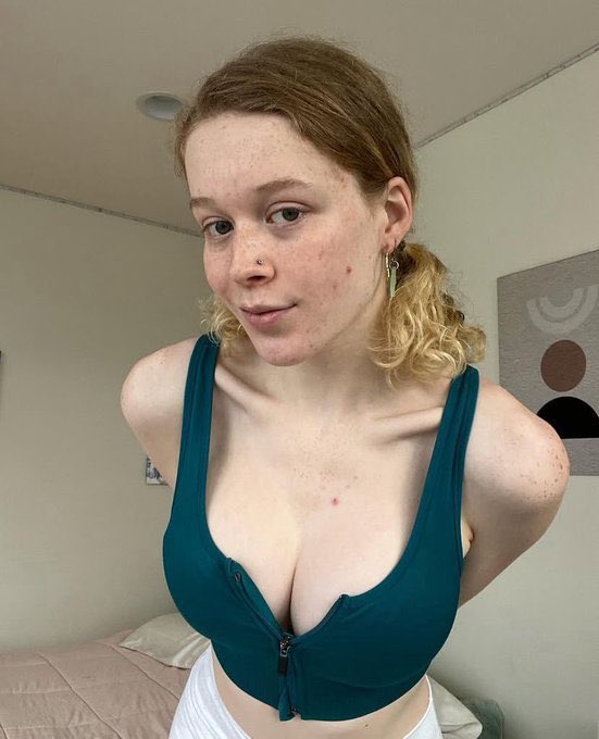 TransAllie8tbi's tweet photo. Do you get hard thinking about a trans breeding you raw? 🏳️‍⚧️😋 https://t.co/NmmUy7hiCw
