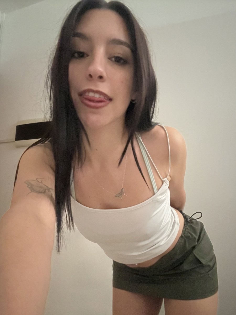 moongrace94's tweet photo. just grinning for no reason https://t.co/bWwgWzAyCS