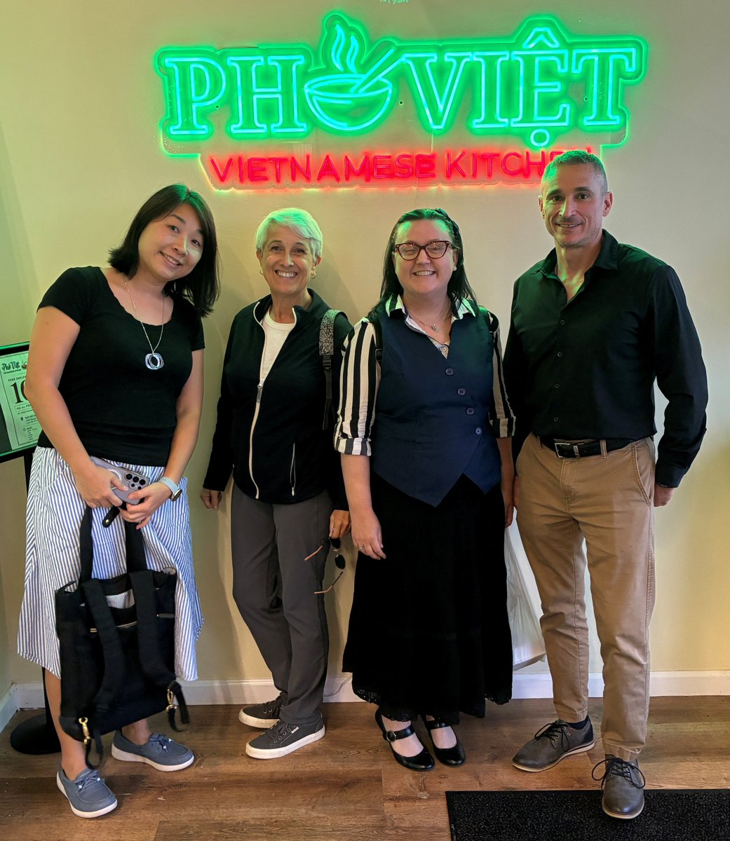 LECGI_Inc's tweet photo. Together for a delicious lunch at #PhoVietLouisville.
#TeamLunch #GreatPlacetoWork https://t.co/UnVEIdJbiV