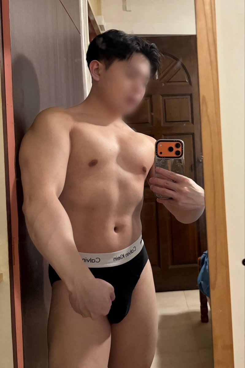twunklestarsg's tweet photo. shirt on or off? i know yall prefer me naked lol https://t.co/CUUXs8w8n6