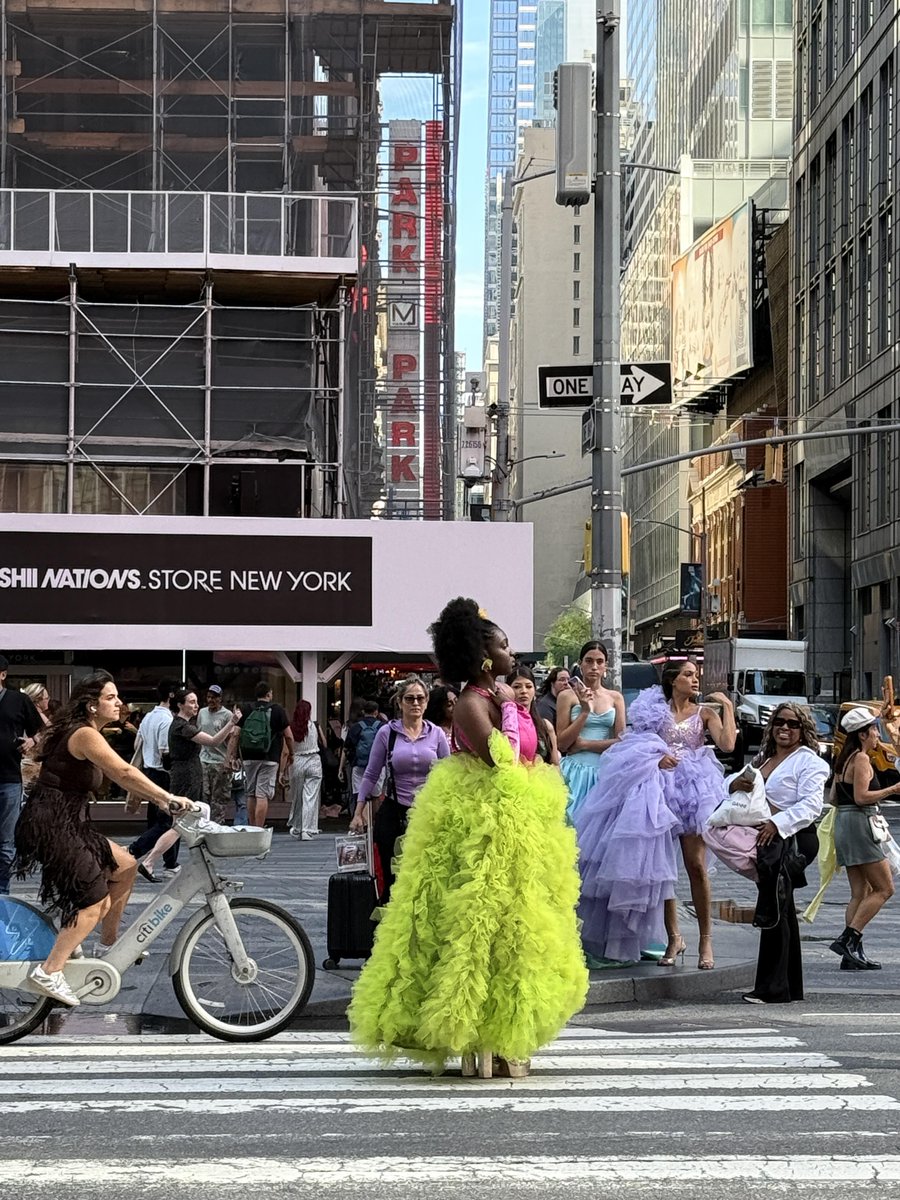 Sophia11Notes's tweet photo. One day, you will come to New York 🗽 https://t.co/gTqtLKWitr