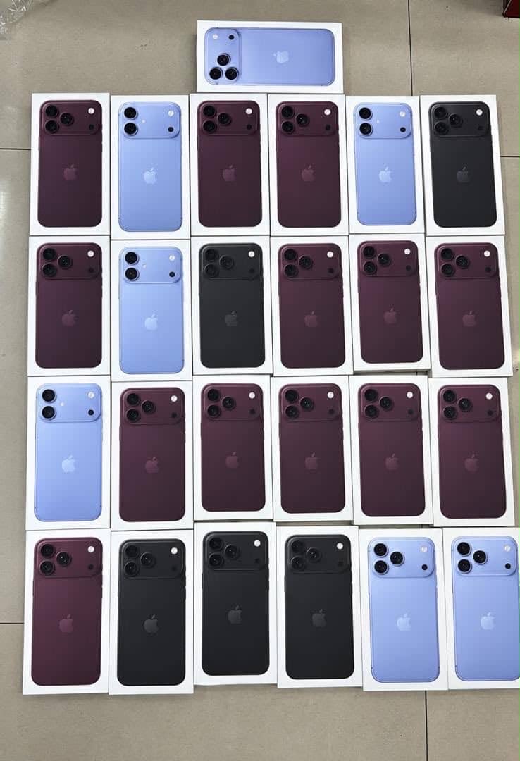 MCashThePlug7's tweet photo. PREMIUM USED IPHONE 18 pro max 
IPHONE 18 pro max in Perfect condition 
256Gb and 512GB 1TB
Price:2.759
SWAP DEAL AVAILABLE 
Send us a dm to place your order or call 
08100681410
Delivery nationwide….
You can also visit us at new banex plaza 
Location Abuja. https://t.co/fnNy0ohnUH
