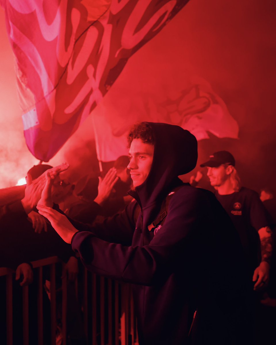 Nesmaar_A's tweet photo. ❤️💙 @PSG_inside https://t.co/iJGIyb6cmU