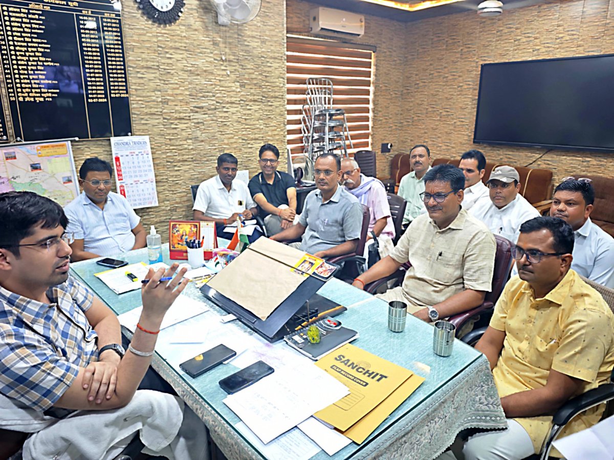 upendra_Gupta21's tweet photo. Solutions are best achieved through table-talk, dialogue, and constructive engagement. 🤝

Appreciation to the Teacher Association @uppsssultanpur and Finance and account Department-Basic education for their sincere efforts and collaborative approach in working together to resolve the issue.

Dialogue builds understanding; collaboration brings solutions. 🙌